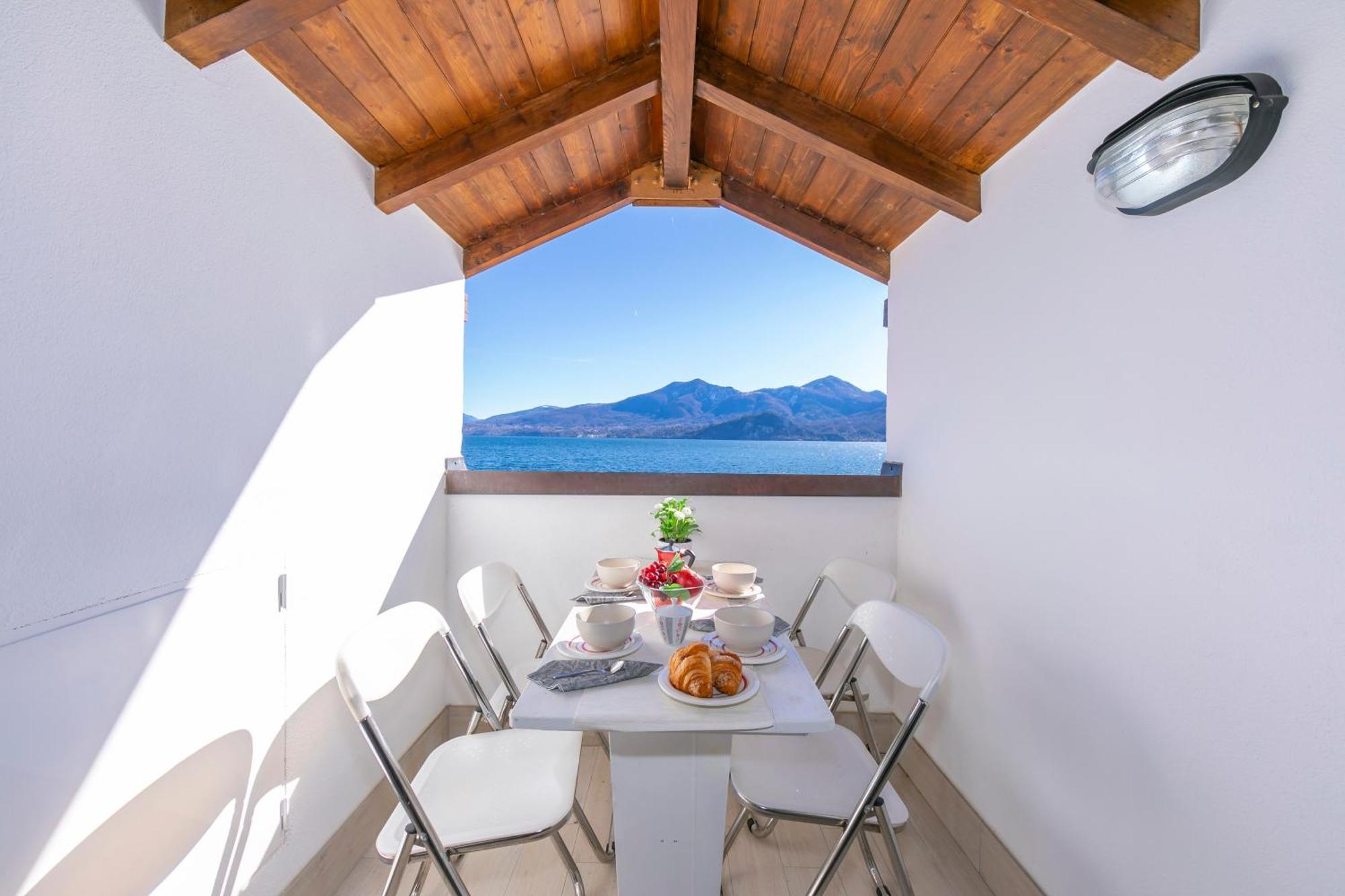 Blu Lake Apartment On Ghiffa Beach - Happy Rentals Exteriér fotografie