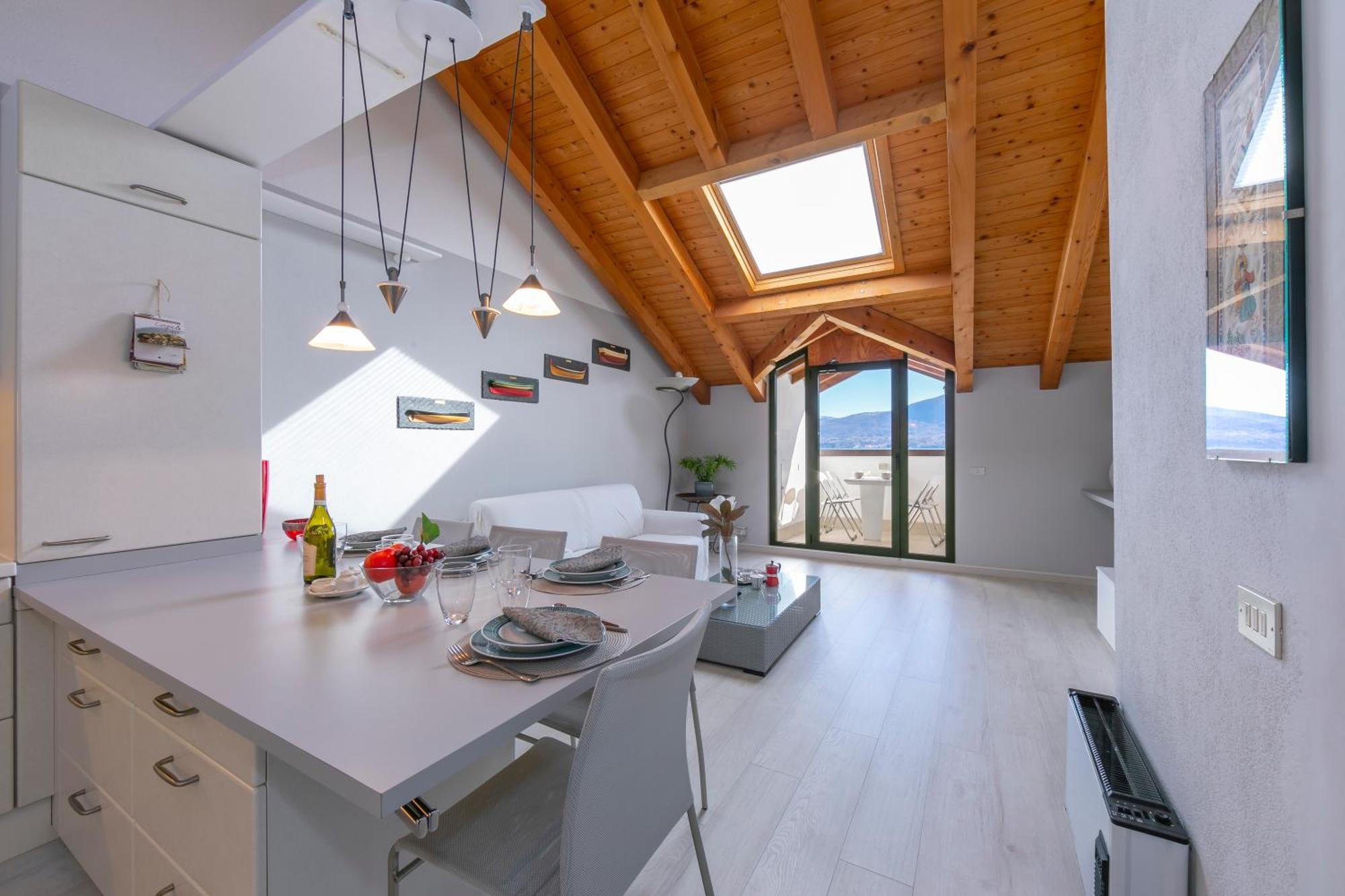 Blu Lake Apartment On Ghiffa Beach - Happy Rentals Exteriér fotografie