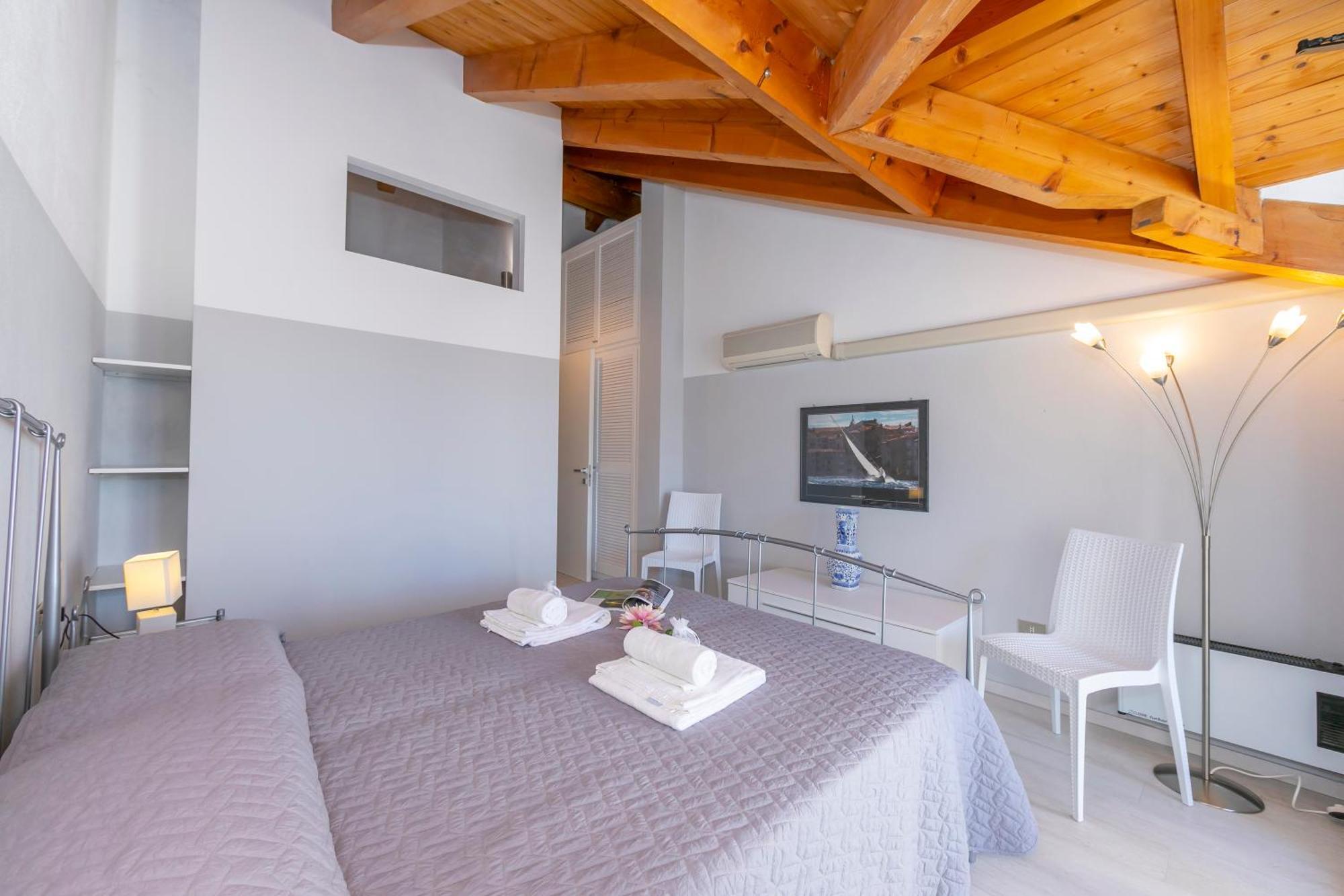Blu Lake Apartment On Ghiffa Beach - Happy Rentals Exteriér fotografie