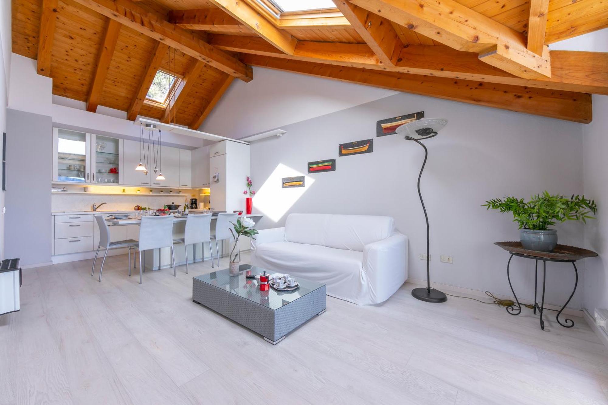 Blu Lake Apartment On Ghiffa Beach - Happy Rentals Exteriér fotografie